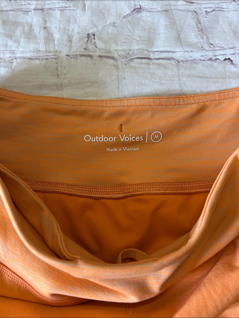 Outdoor Voices Hudson Sweat Tech Run Shorts Sunsine Orange Size Medium - Picture 5 of 6